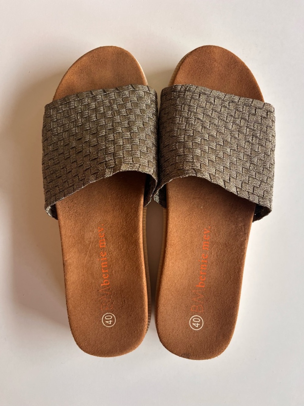 bernie mev slides Capri metallic bronze woven 40 US 9.5 resortwear summer travel